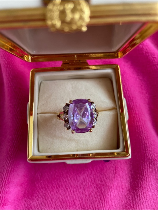 Hollywood Collection Jewelry - Vtg. 925 Sterling Silver Gold HC Hollywood Collection Cushion-Cut Amethyst Ring